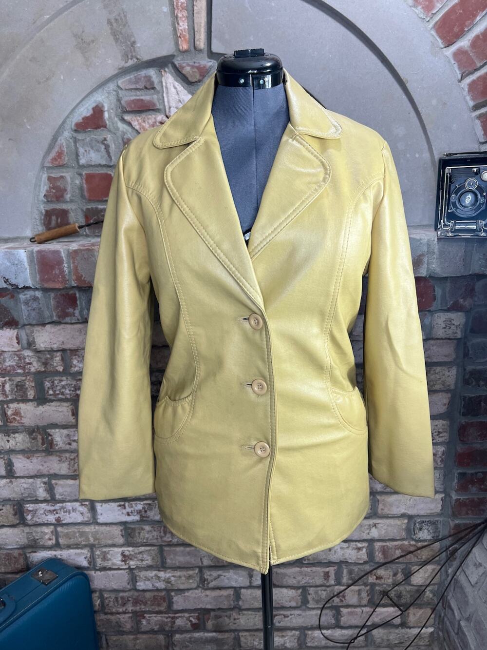 Fingerhut Vegan leather Jacket gun Mustard vintage 1970s